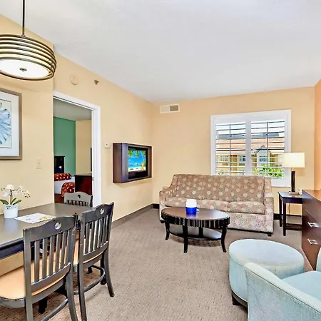 2 Queen BR Condo Near Universal with Hot Tub & Pool